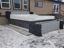 Coast Spas Purfikt infinity edge hot tub