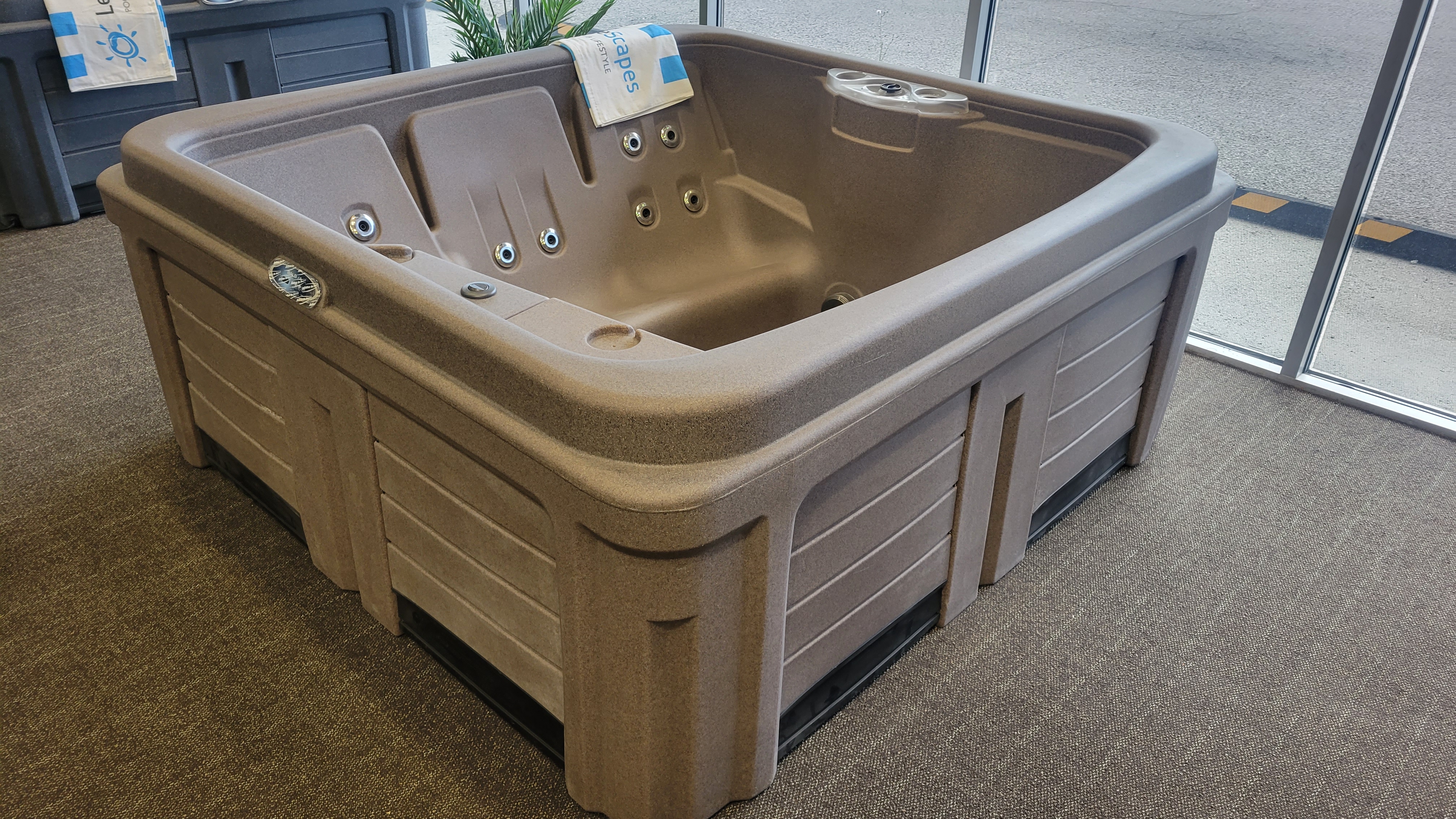 Fantom Hot Tub in Mocha Brown
