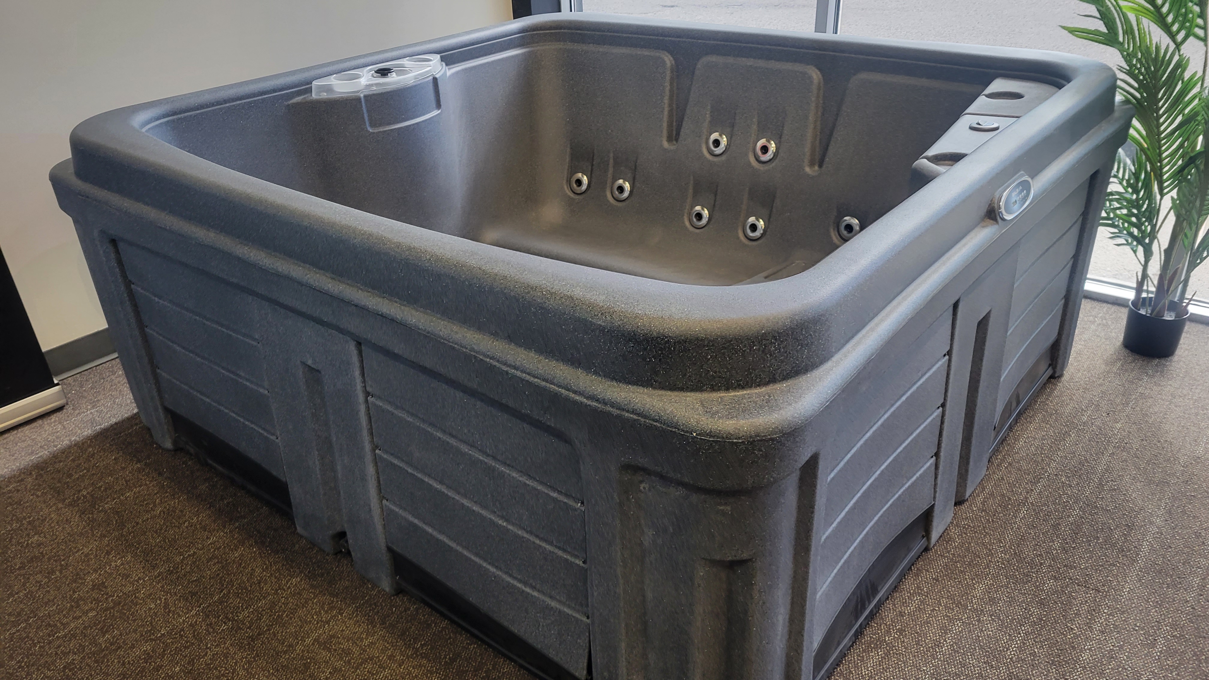 Fantom Hot Tub by Lumi-O Dark Charcoal