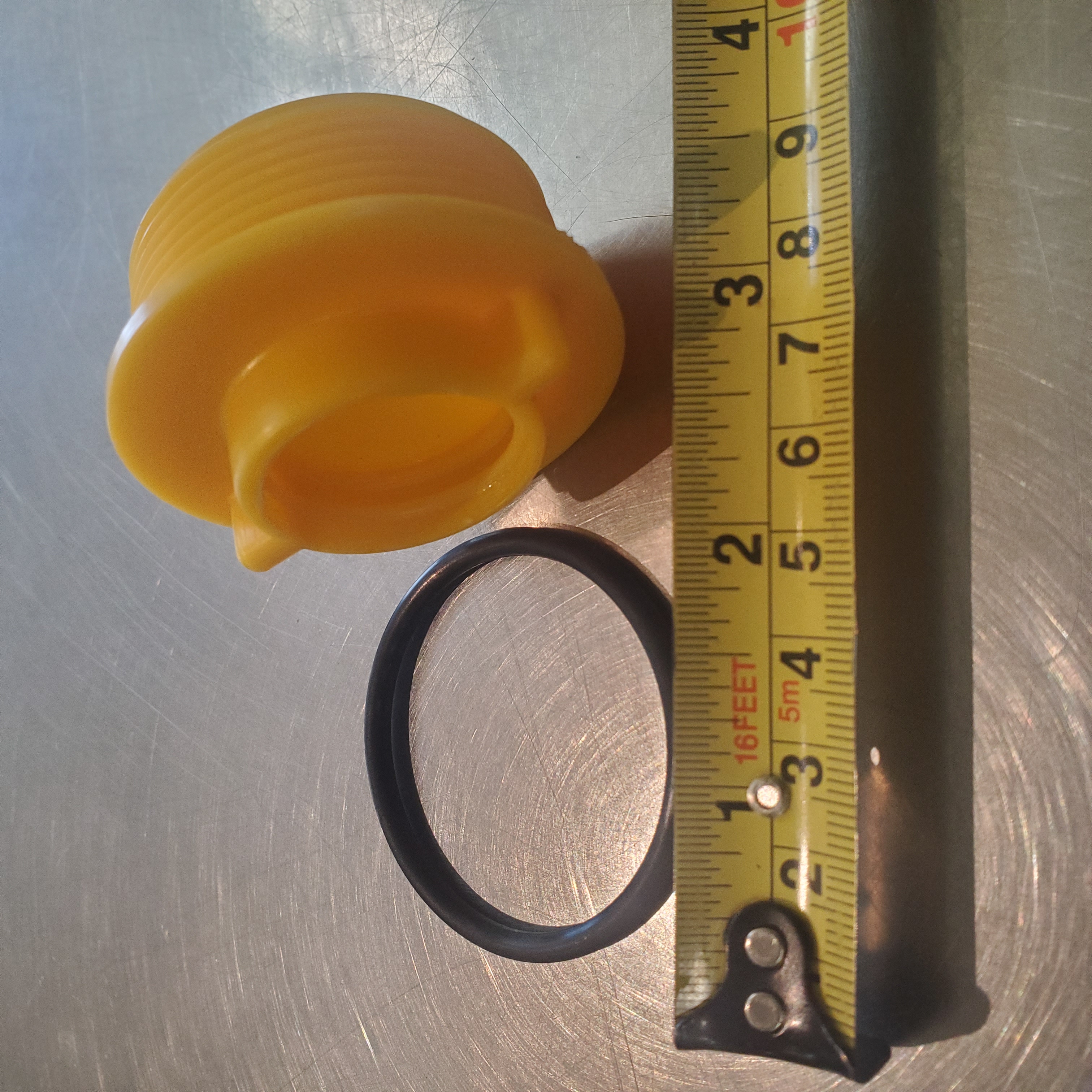 Winter Plug W/ O-Ring 1.5in Threaded Yellow